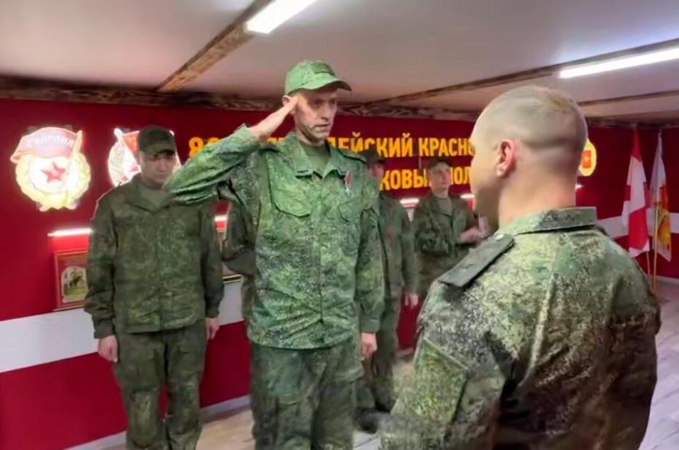 Освобождавшим Богдановку в ДНР танкистам вручили награды