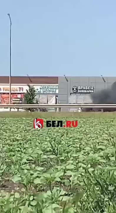 Украинские военные с помощью беспилотных летательных аппаратов атаковали продуктовый магазин в селе Никольское Белгородской области