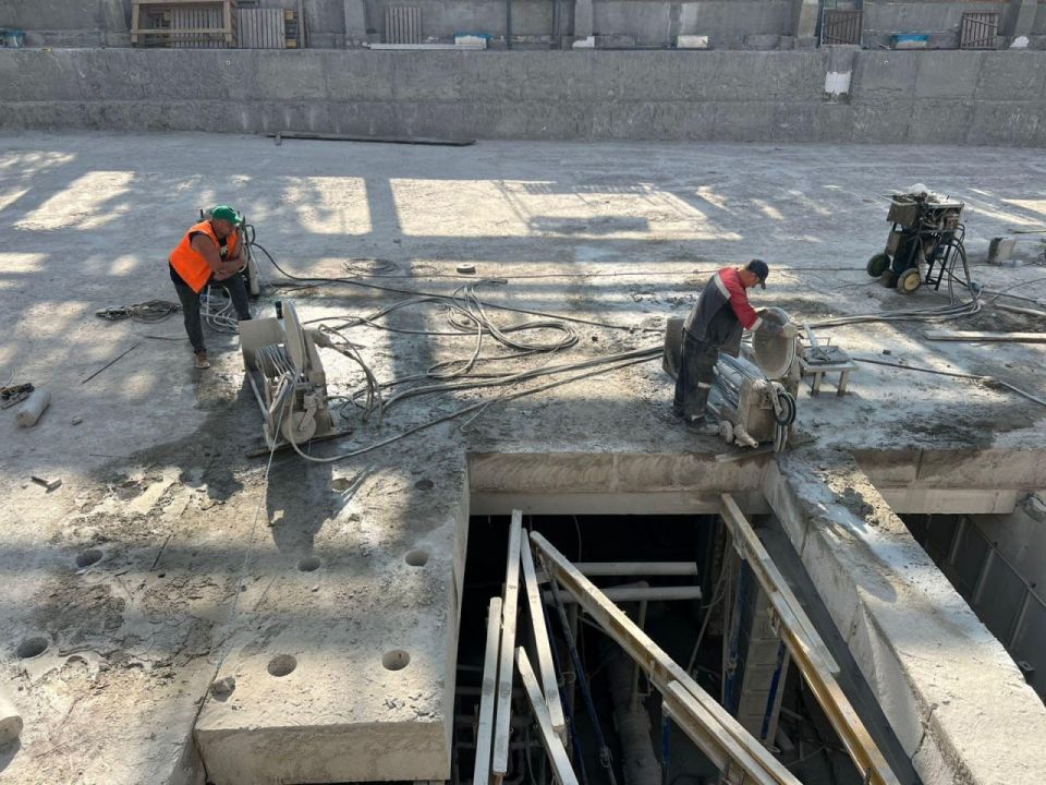 В Мариуполе продолжается стройка спортцентра «Нептун»