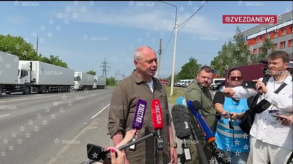 Через час начнут движение к границе поезда с телами украинских военных, заявил генерал-лейтенант Александр Зорин