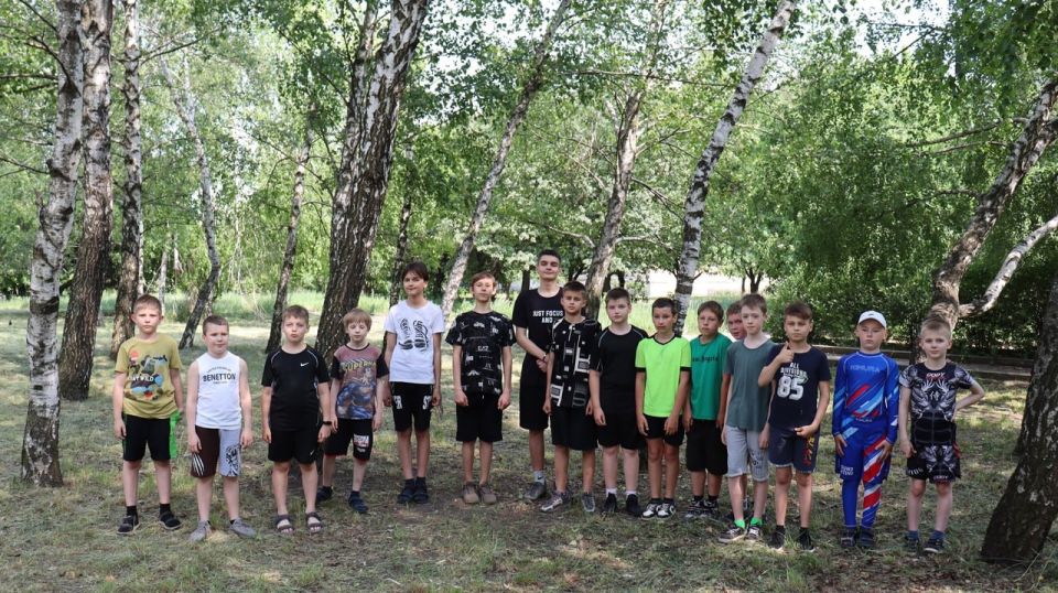 5 июня в ходе экоакции «Марафон зеленых дел» на прилегающей территории Дворца культуры ЯКХЗ прошел плоггинг «Спорт в стиле ЭКО»