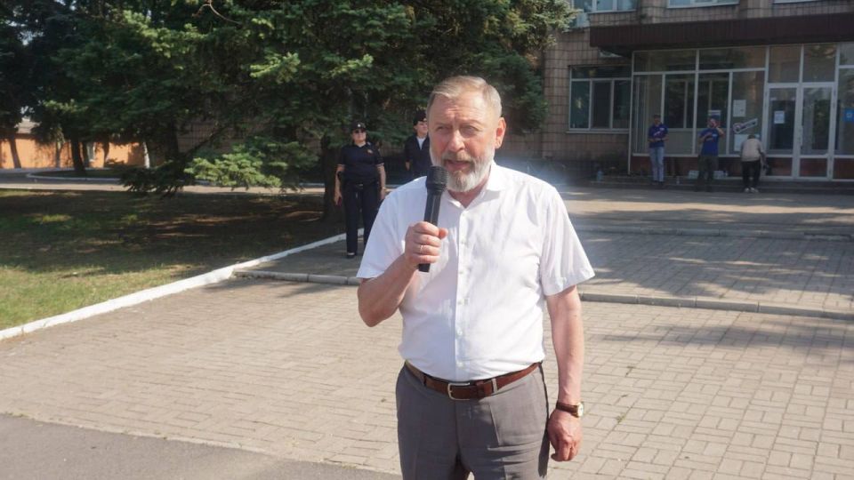 Гордо реет над нами нашей Родины знамя