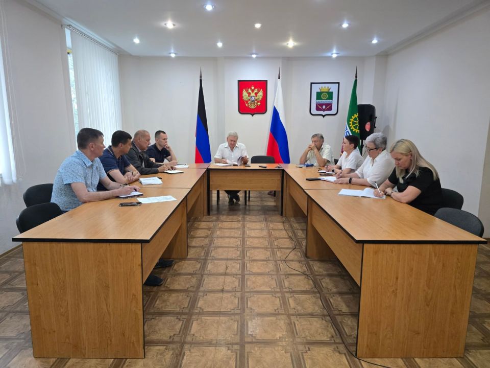 Николай Михайлов: Провел оперативное совещание по текущим вопросам