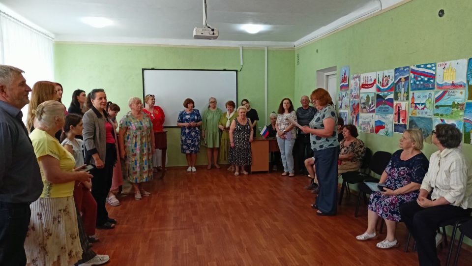 Выставка детских рисунков «С любовью и верой в Россию»