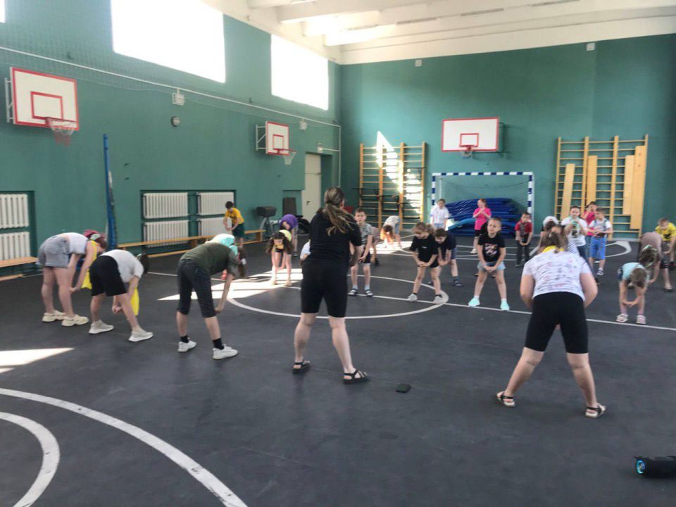 Сергей Желновач: В рамках месячника спорта «Спортивный Донбасс» в пришкольном лагере была проведена утренняя зарядка "На зарядку становись"