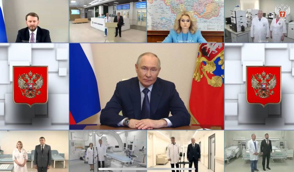 Владимир Путин по видеосвязи принял участие в открытии новых и модернизированных объектов здравоохранения в ряде регионов России