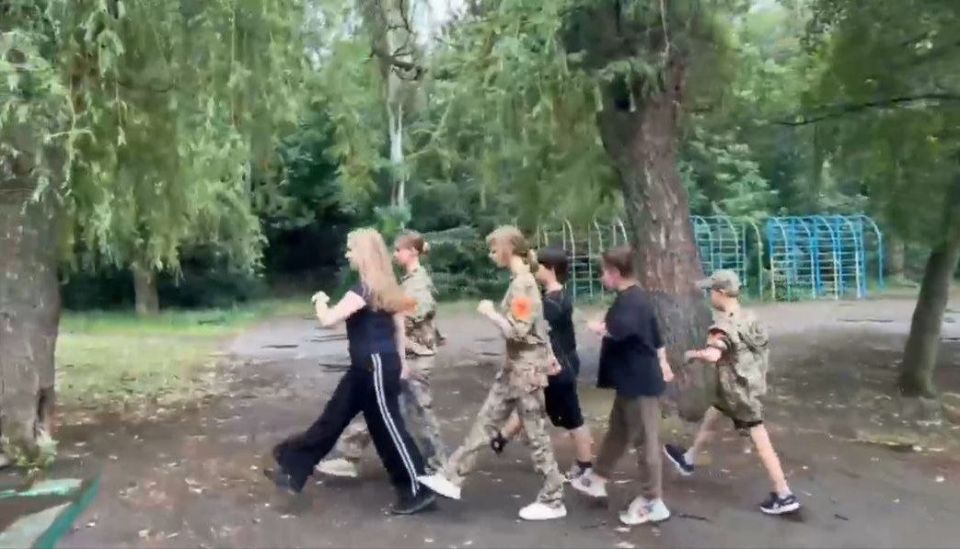 Юнармейские занятия. 10 июня Юнармейцы ВПК "Гвардейцы Донбасса 115 города Донецк" провели учебно-спортивные занятия
