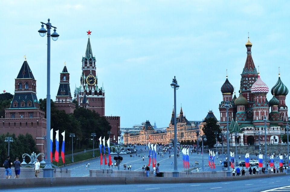 Кто из мировых лидеров поздравил россиян и чего желали