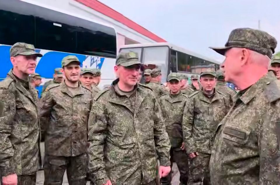 Очередной обмен пленными: российские военнослужащие вернулись домой