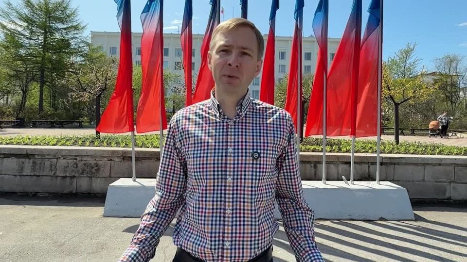Заместитель председателя Правительства Магаданской области поздравил ждановцев с Днем России
