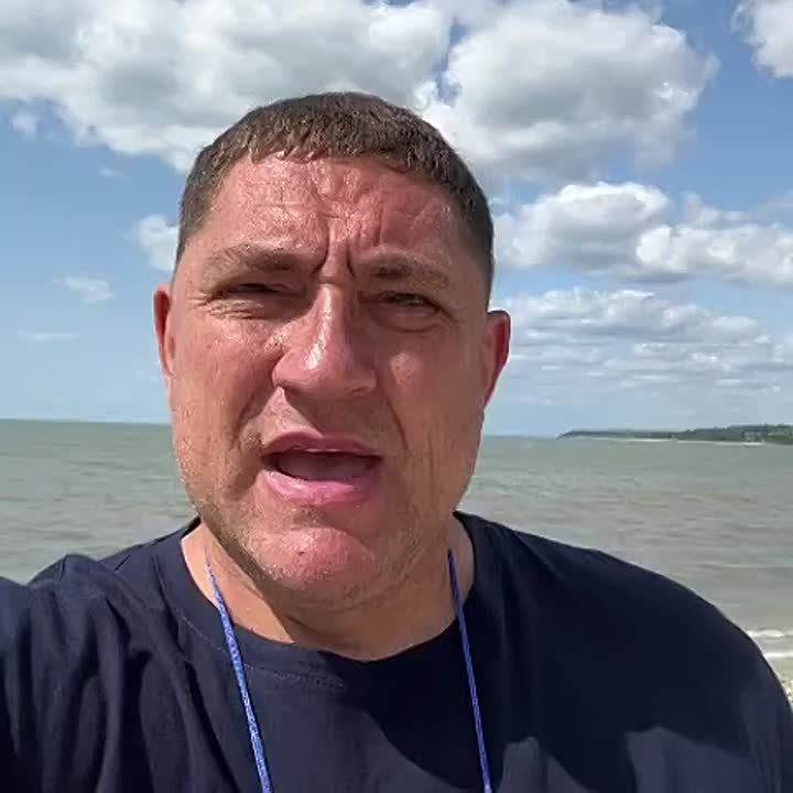 На пляже Ялос кипит спортивный праздник