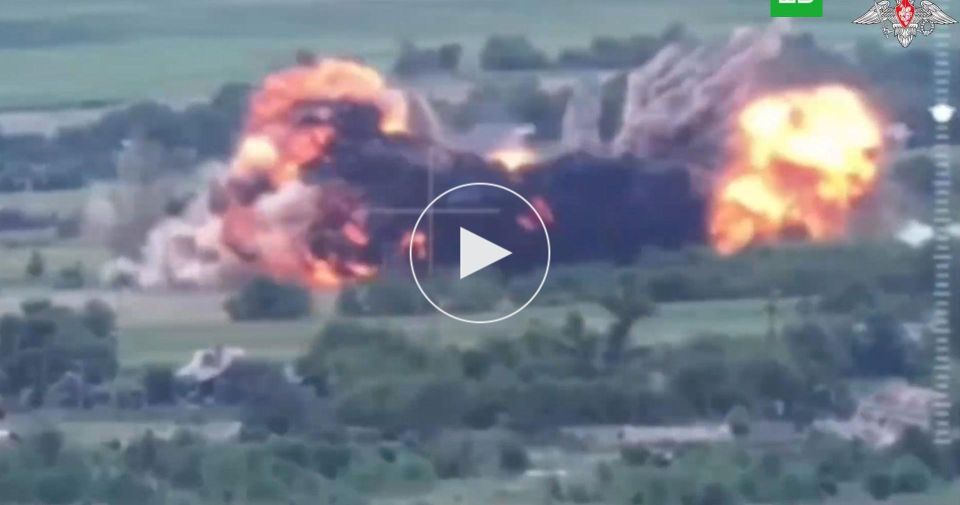 Минобороны показало видео освобождения Комара в ДНР