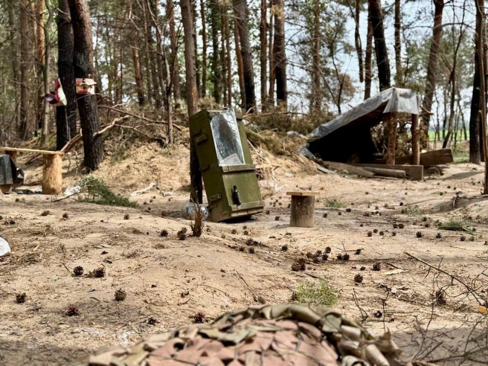 Комфорт относителен.. Кому-то и люкс не угодит, а для бойцов блиндаж – родной дом