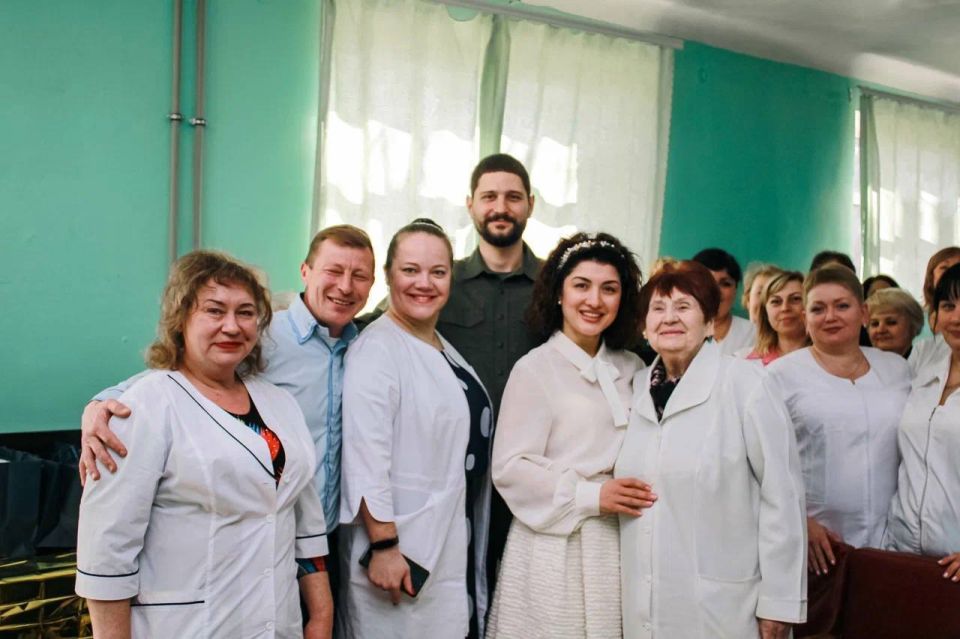 Александр Волошин: Уважаемые врачи, медсёстры, фельдшеры, ветераны и все работники сферы здравоохранения!