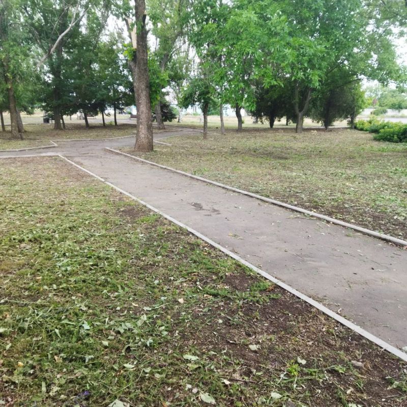 В Кировском продолжается комплекс мероприятий по благоустройству