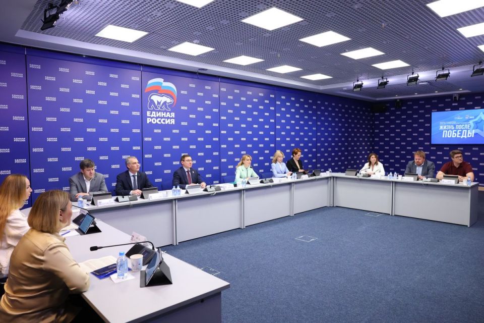 Константин Кузьмин рассказал о старте Школы поддержки для жен и матерей участников СВО