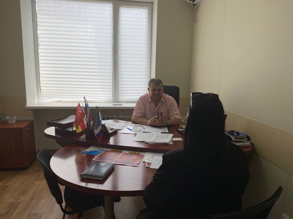 18062025 Председатель Волновахского муниципального совета Донецкой Народной Республики первого созыва, член партии &quot;Единая Россия&quot; Арсоев Таймураз Павлович провел прием граждан в г. Волноваха
