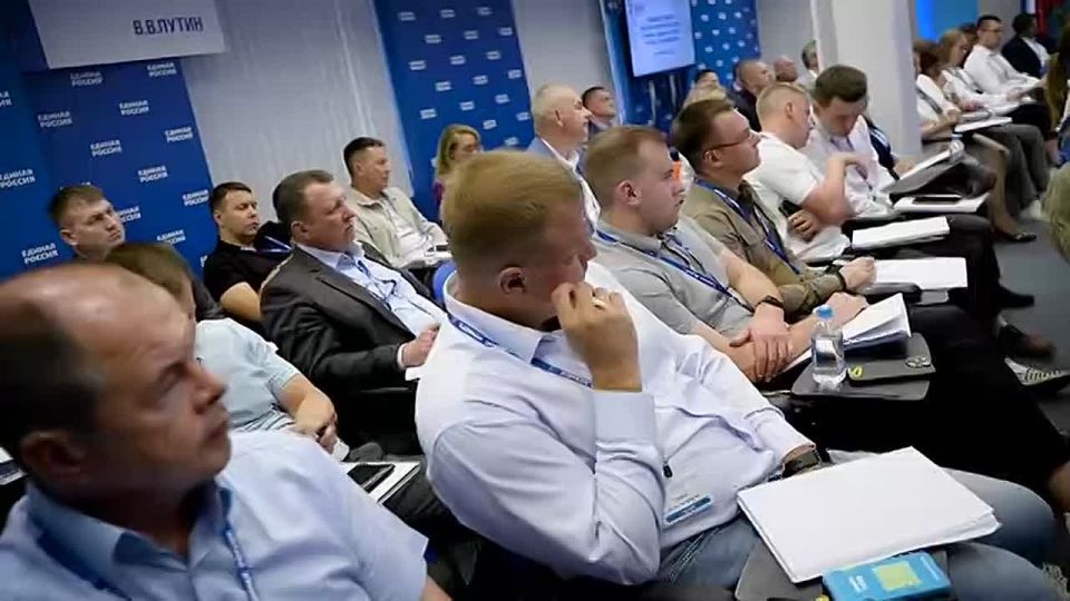 Константин Кузьмин: 50 человек, половина из которых участники СВО, прошли второй поток модуля «Политический лидер»