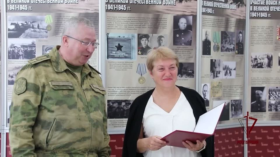 Центральный музей войск национальной гвардии РФ передал мариупольскому музею