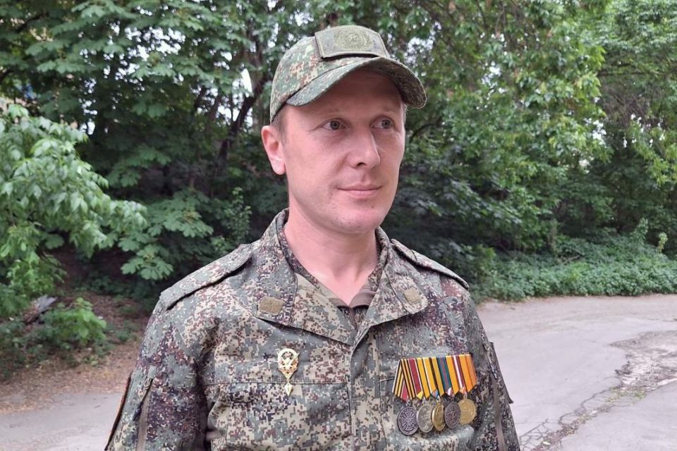Дмитрий Астрахань: Про путь от НМ ДНР и Минских соглашений до прохода по Красной Площади в составе парадной коробки участников СВО рассказывают два героя из 1-ой Славянской бригады