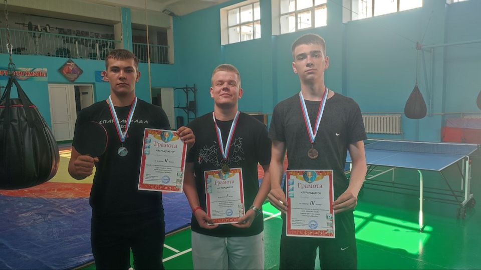 В Ждановке прошли соревнования по настольному теннису