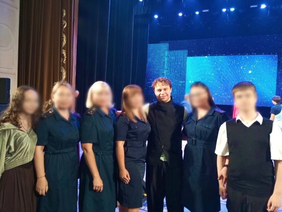 Сотрудники ГУФСИН России по ДНР посетили концерт звезды &quot;Универа&quot; Виталия Гогунского
