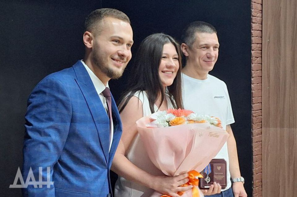 Около 500 молодых жителей ДНР наградят в честь Дня молодежи