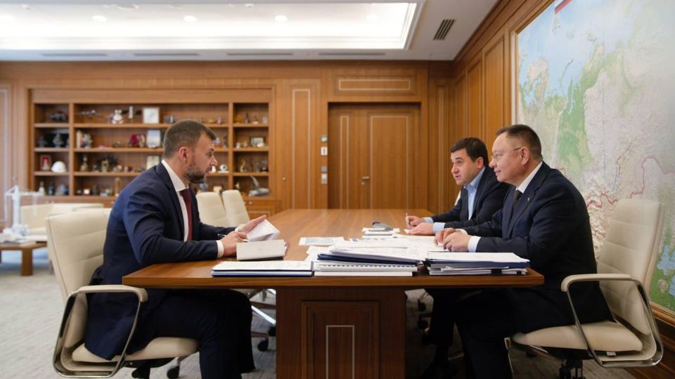Глава Минстроя России обсудил с главой ДНР многомиллионный градостроительным потенциал