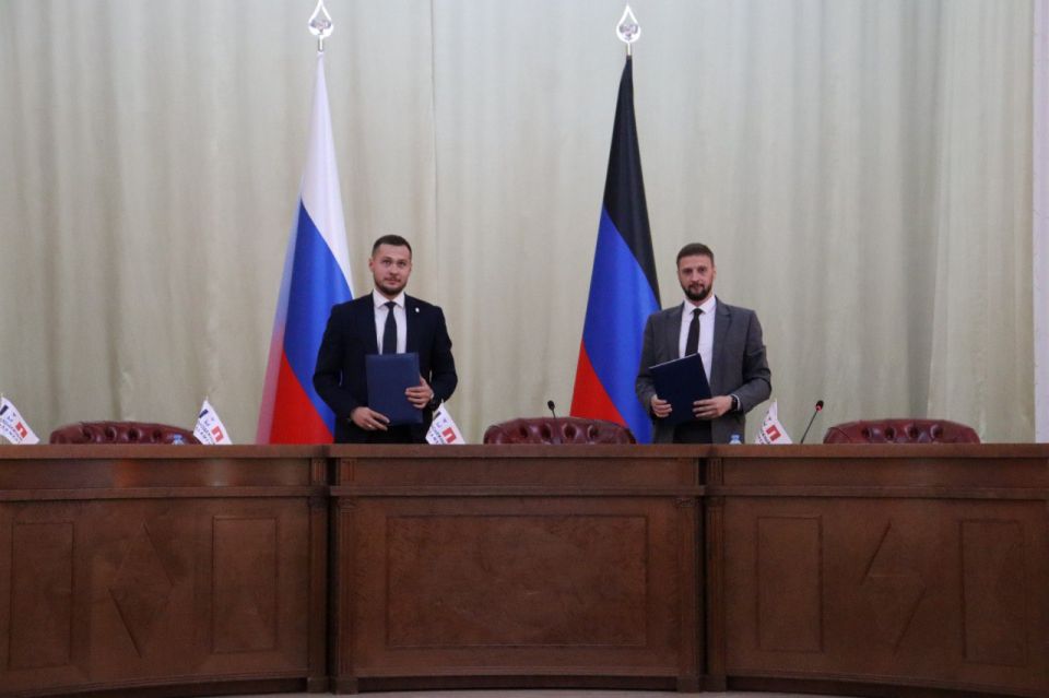 Избирательная комиссия ДНР и Министерство молодежной политики ДНР укрепляют сотрудничество с Молодежным Парламентом