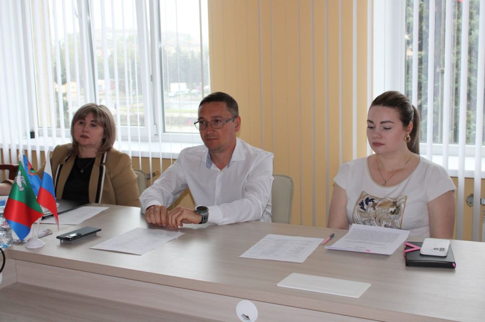 Роман Конев: В среду, 2 июля, принял участие в заседании рабочей группы по отбору кандидатов для формирования состава общественного совета муниципального образования городского округа Горловка Донецкой Народной Республики...