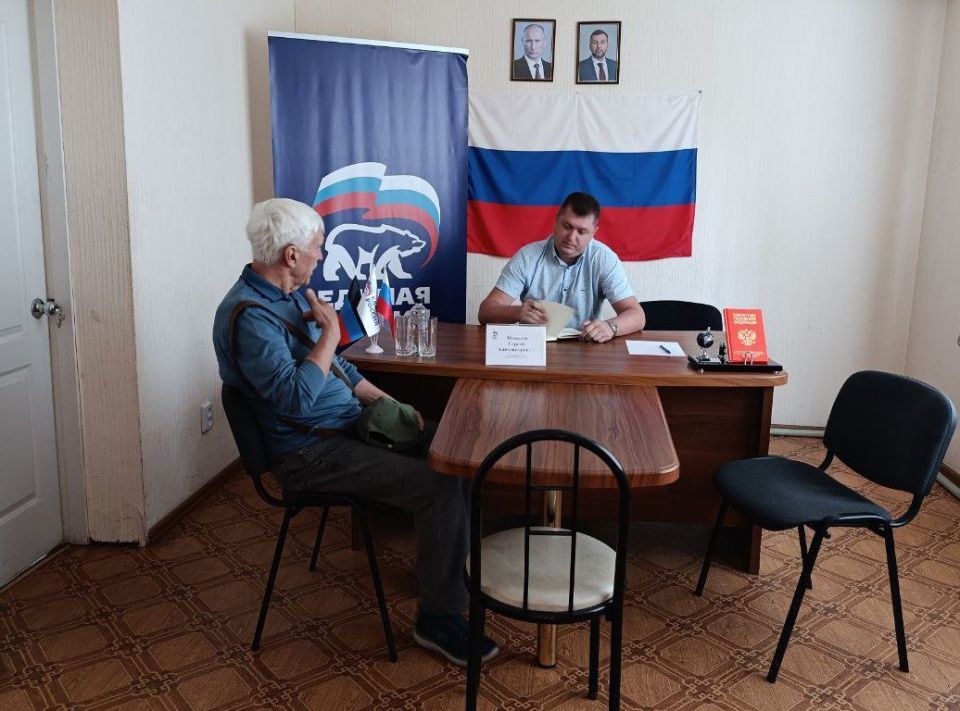 Депутат Народного Совета ответил на вопросы ждановцев