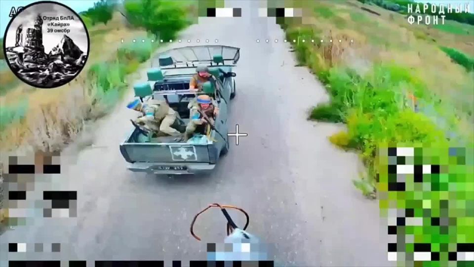 Операторы ФПВ 39 бригады уничтожают пехоту и автотранспорт ВСУ на Покровском направлении