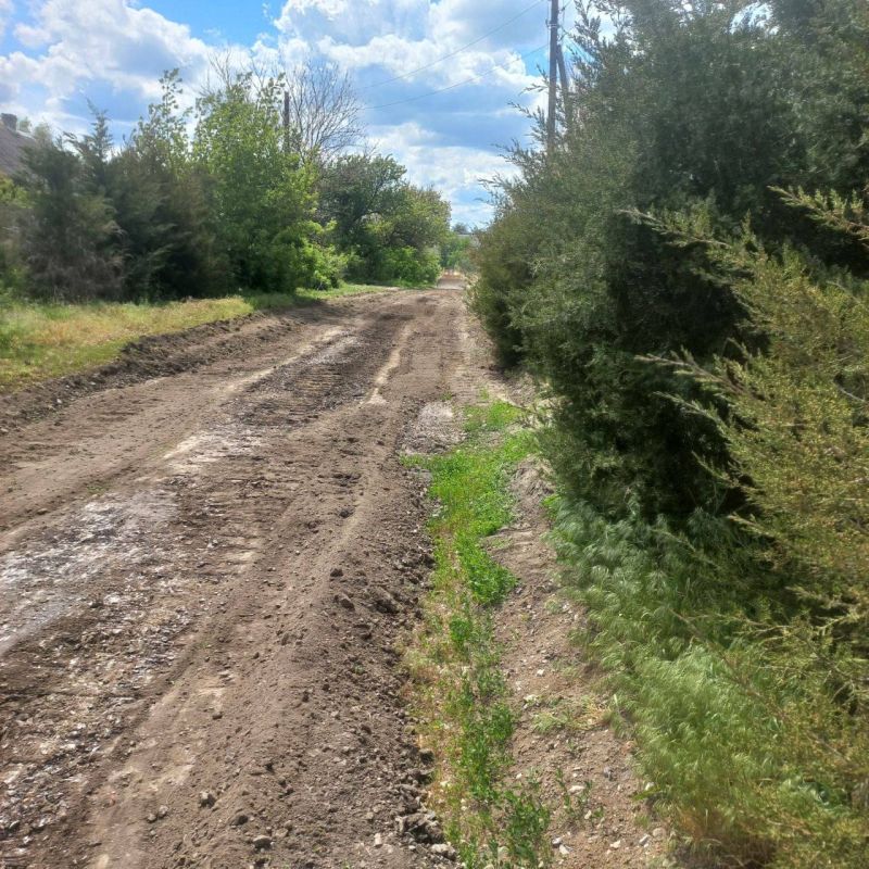 Константин Зинченко: На одной из встреч с жителями пгт Благодатное была озвучена важная проблема, касающаяся состояния дорожного покрытия