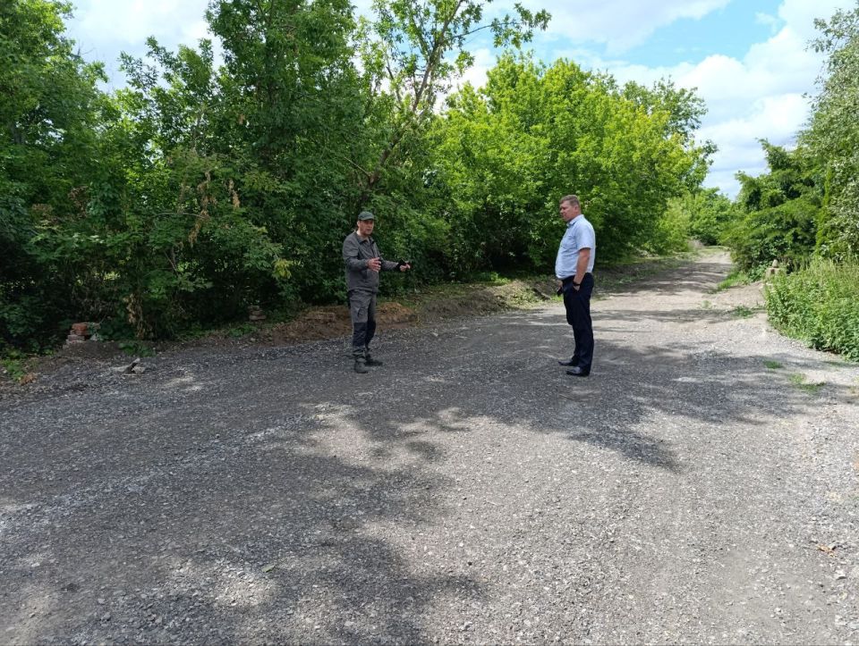 Константин Зинченко: На одной из встреч с жителями пгт Благодатное была озвучена важная проблема, касающаяся состояния дорожного покрытия