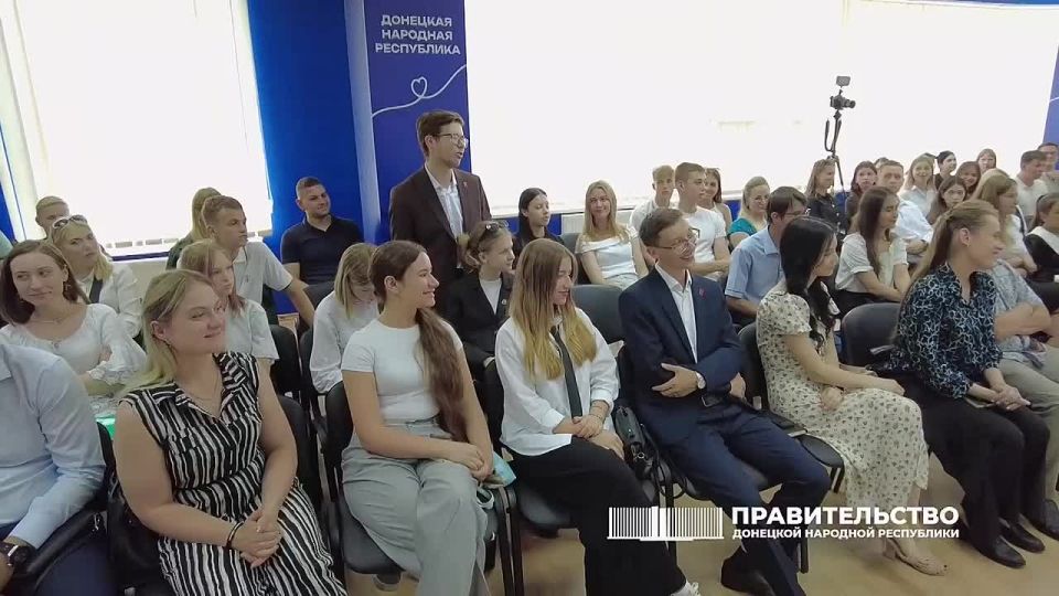 Андрей Чертков: С удовольствием пообщался сегодня с молодёжью в рамках проекта «ГосСтарт.Диалог». Без галстуков и протоколов