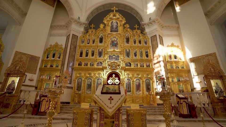 Отдел культуры и отдел по делам молодёжи Донецкой епархии совместно со сводным коллективом воскресных школ поздравляет всех с днём памяти святых благоверных князей Петра и Февронии Муромских!