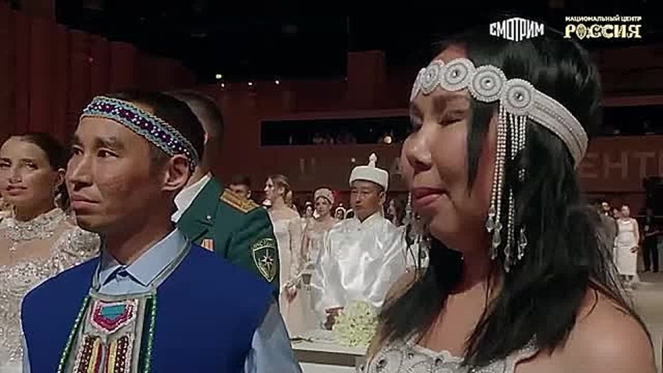 В День семьи, любви и верности на сцене Национального центра «Россия» Первый заместитель Руководителя Администрации Президента Сергей Кириенко зачитал послание Владимира Путина