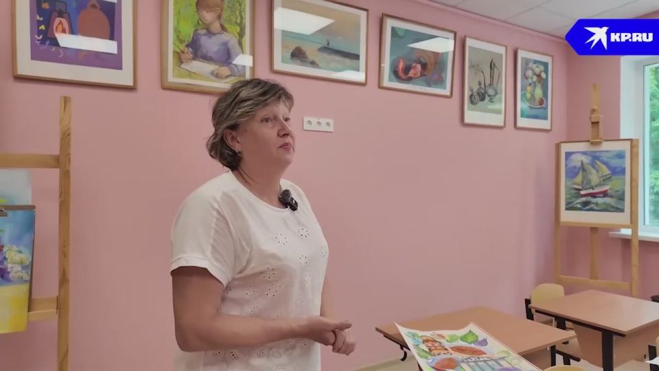 Новые рояли, мольберты и светлые залы: в восстановленной Мариупольской школе искусств №1 растёт поток поступающих детей