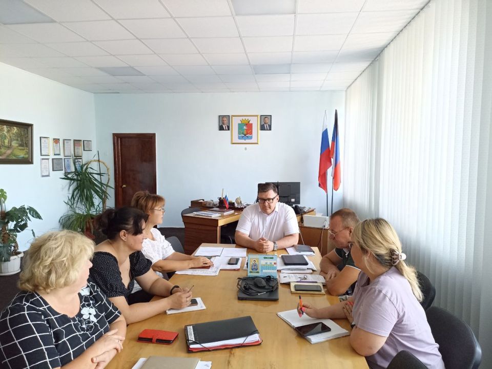 ������� �������: �������, 8 ����, ������ ����������� ��������� �� ������� �������� � �������� ������������ ����� � ������������� ����������� ������������� ������������� ������