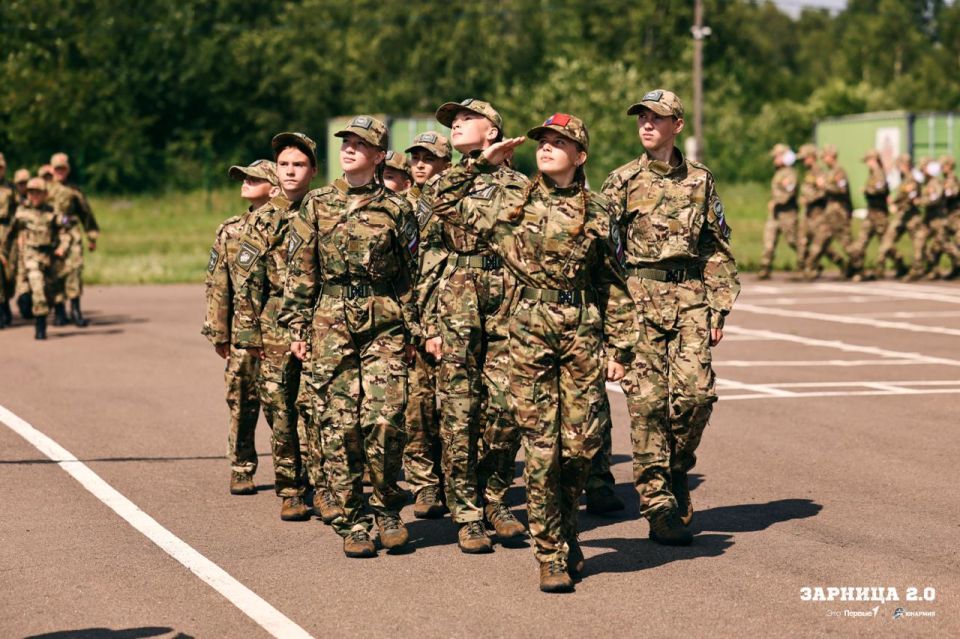Ребята со всего Дальнего Востока собрались вместе на военно-патриотической игре «Зарница 2.0»!