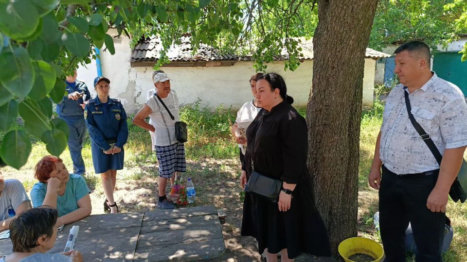 Виктория Жукова: Провела сход граждан, на котором были обсуждены актуальные вопросы и проблемы, волнующие местных жителей