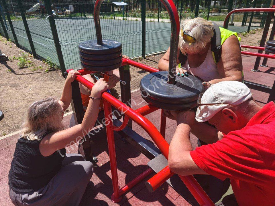 Алексей Кулемзин: В сквере «Строитель» вновь зафиксирован акт вандализма: повреждена часть тренажёра