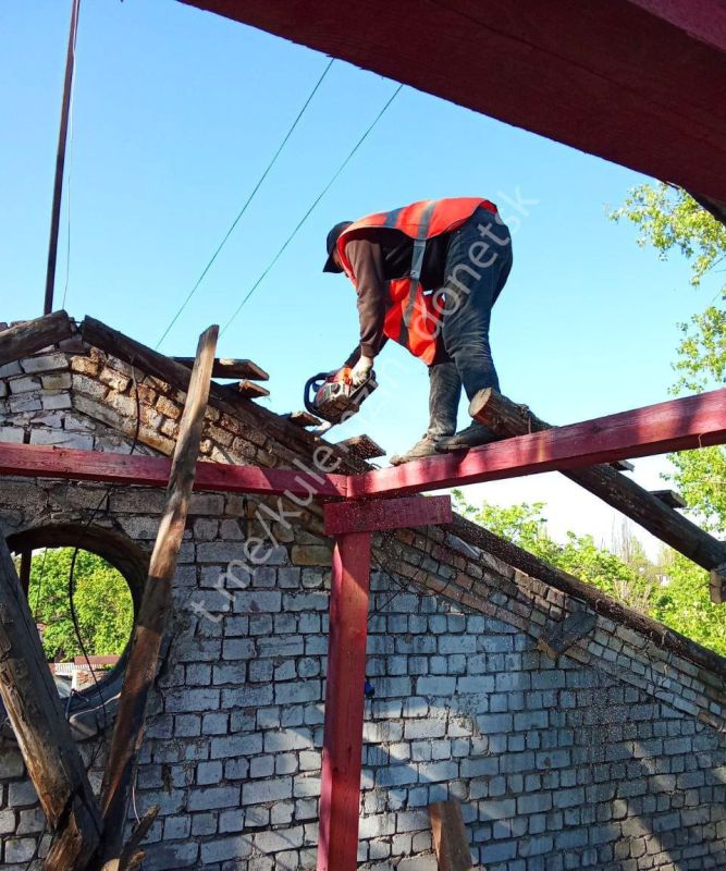 Александр Подгорный: По поручению Главы ДНР Дениса Пушилина, Председатель Правительства ДНР Андрей Чертков провел совещание, которое было посвящено масштабному восстановлению прифронтовых районов Донецка в 2025 году