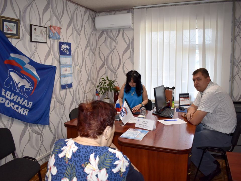 Депутат Народного Совета ответил на вопросы кировчан