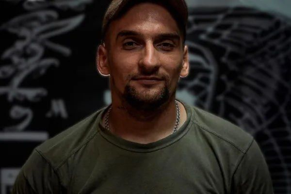 Комбриг 93 омбр хочет уже набрать себе в бригаду 18-летних хлопчиков