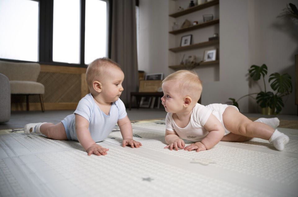 В ДНР растет число двойняшек. Что в этом странного