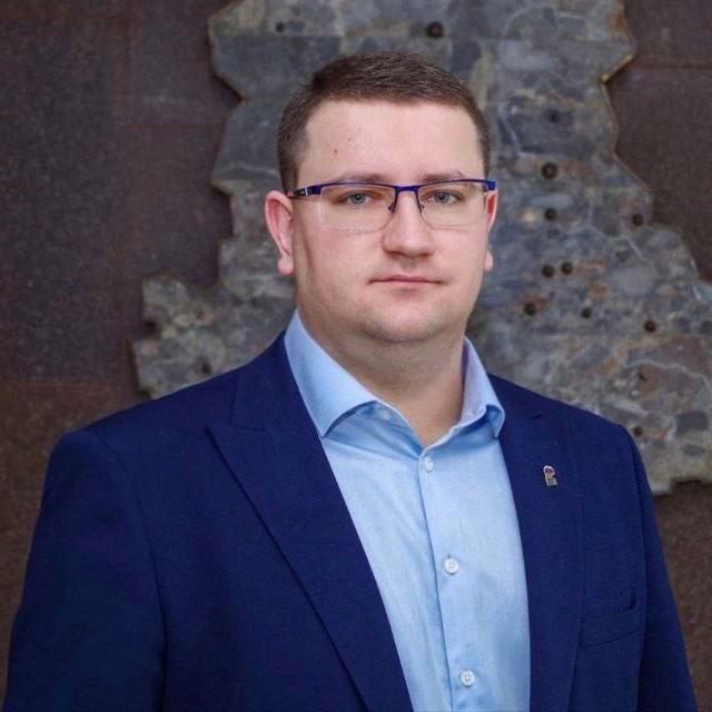 Министр спорта и туризма ДНР Юрий Мартынов провел прямую линию