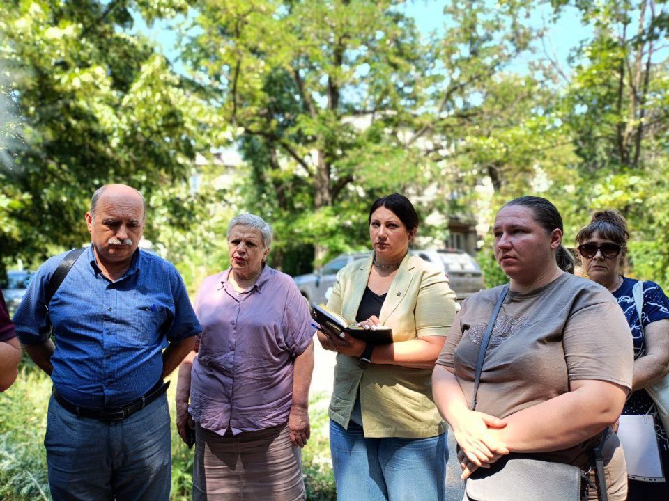 Анна Кондрыкинская: Вчера провела встречу с жителями улиц Будапештская и Дворжака