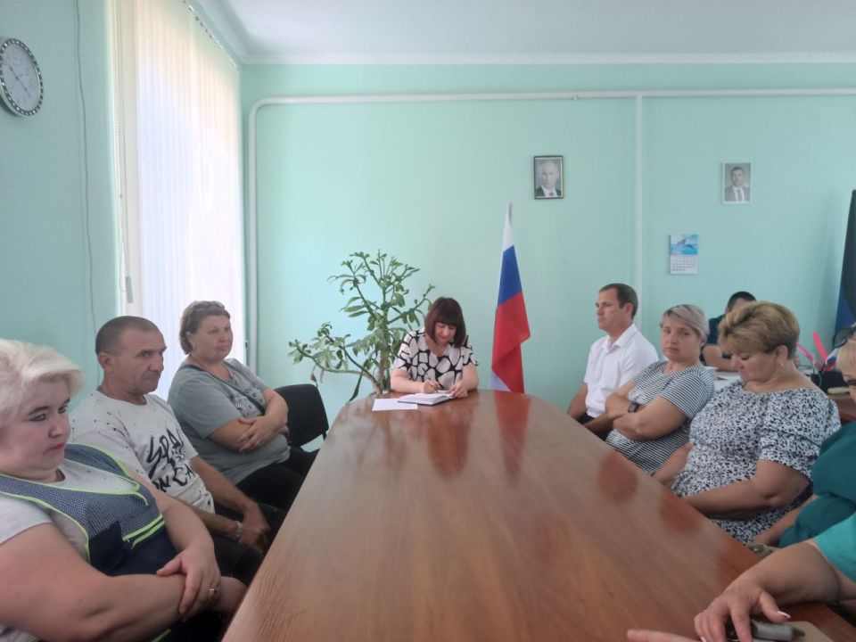 Сегодня заместитель главы Администрации Володарского муниципального округа Ольга Фёдоровна Васильева провела выездной приём граждан в селе Старченково