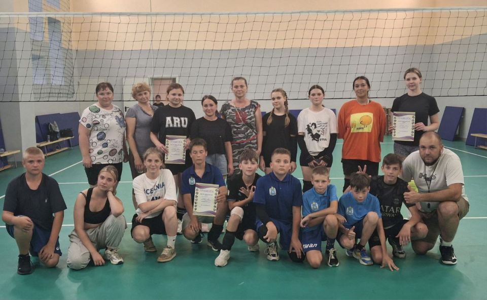 8 июля в МБУ "Ближненский СДК" в рамках партийного проекта #КультураМалойРодины прошло спортивное соревнование по волейболу посвященное Дню Семьи,с участием родителей и детей совместно с тренером Пушкарь Е. С. и приглашённой...